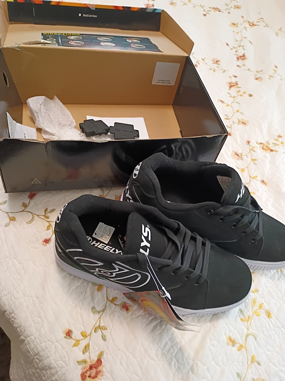 Heelys Men's Black Lace-Up Skate Sneakers
